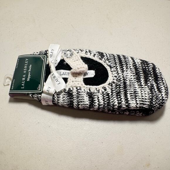 Laura Ashley Black and White Gripper Slipper Socks NWT one size fits all - Picture 3 of 5